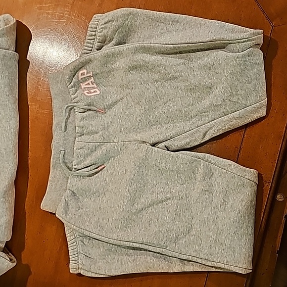 GAP Sweatsuit Outfit - Picture 3 of 3